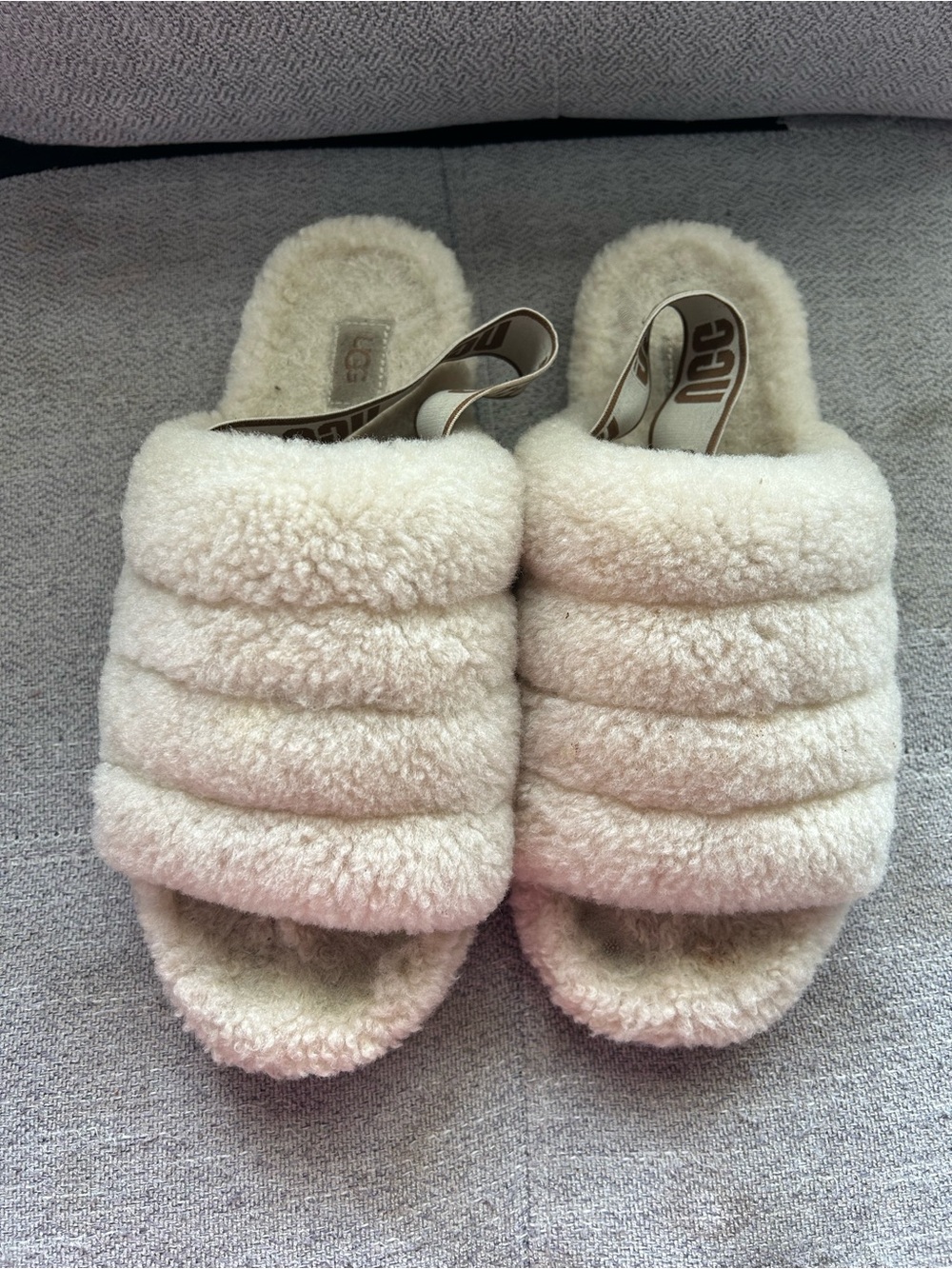 UGG fluff yeah natural slide